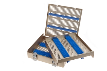 Microsurgical Cases 15" (38.0 cm) Single-level with pin mat, retainers, int. size: 9 7/8" x 14 3/4" x 1 1/8" (25.0 x 37.5 x 3.0 cm), P37322