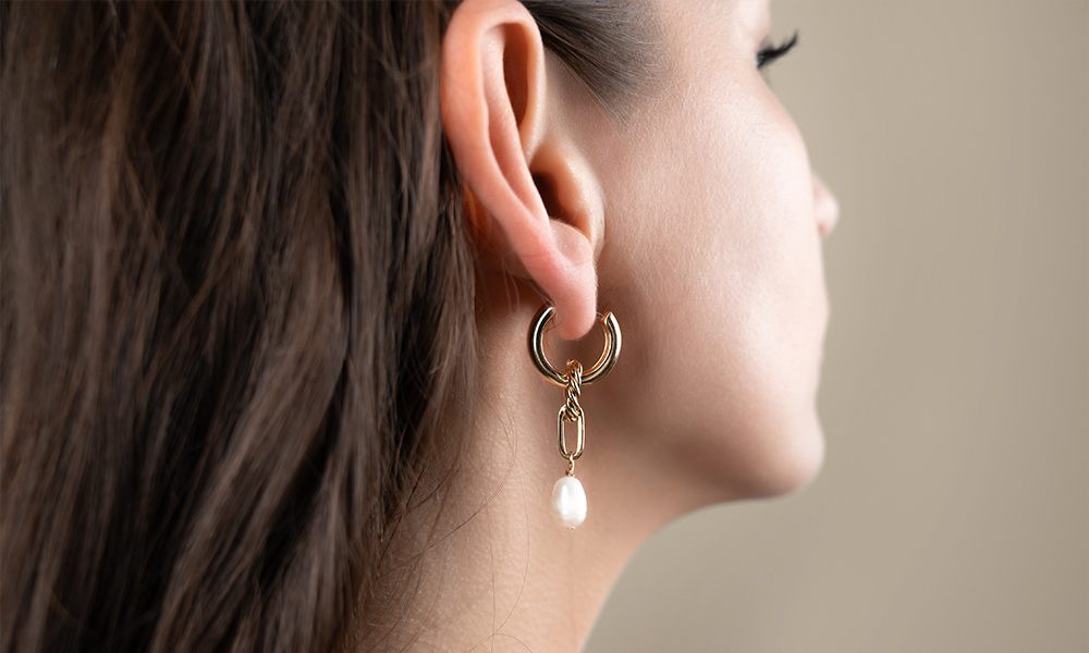 Perforación del lóbulo en Farmacia Fra, en A Coruña