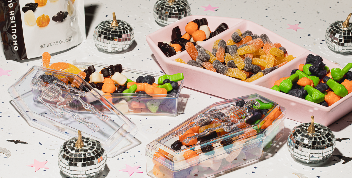 Albanese DIY Candy Coffin Treat Boxes - Click for the Recipe!