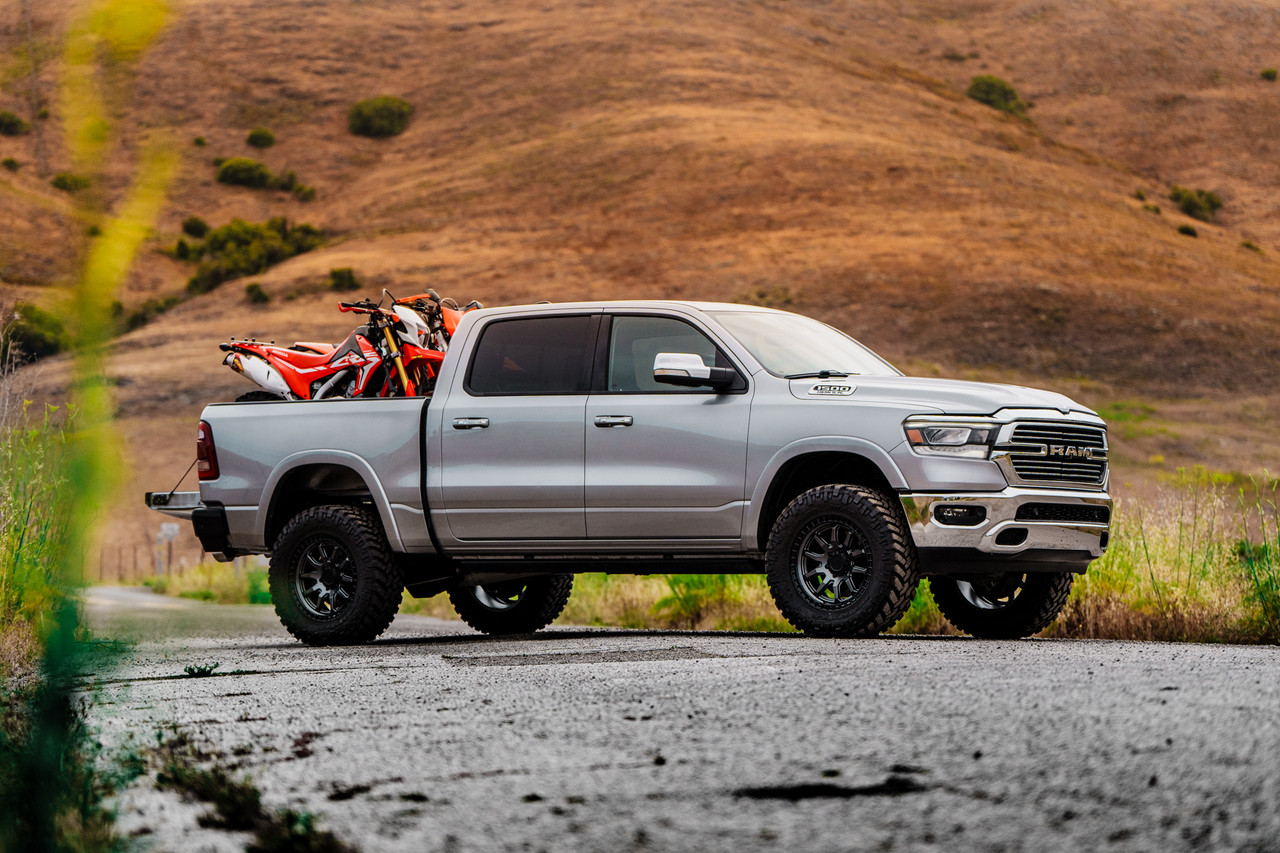 89-11090 - 2009 & UP Ram 1500 & 1500 Classic LOGIQ Rear Replacement Coil Spring Suspension Load Leveling Air Bag Lift Kit Installed