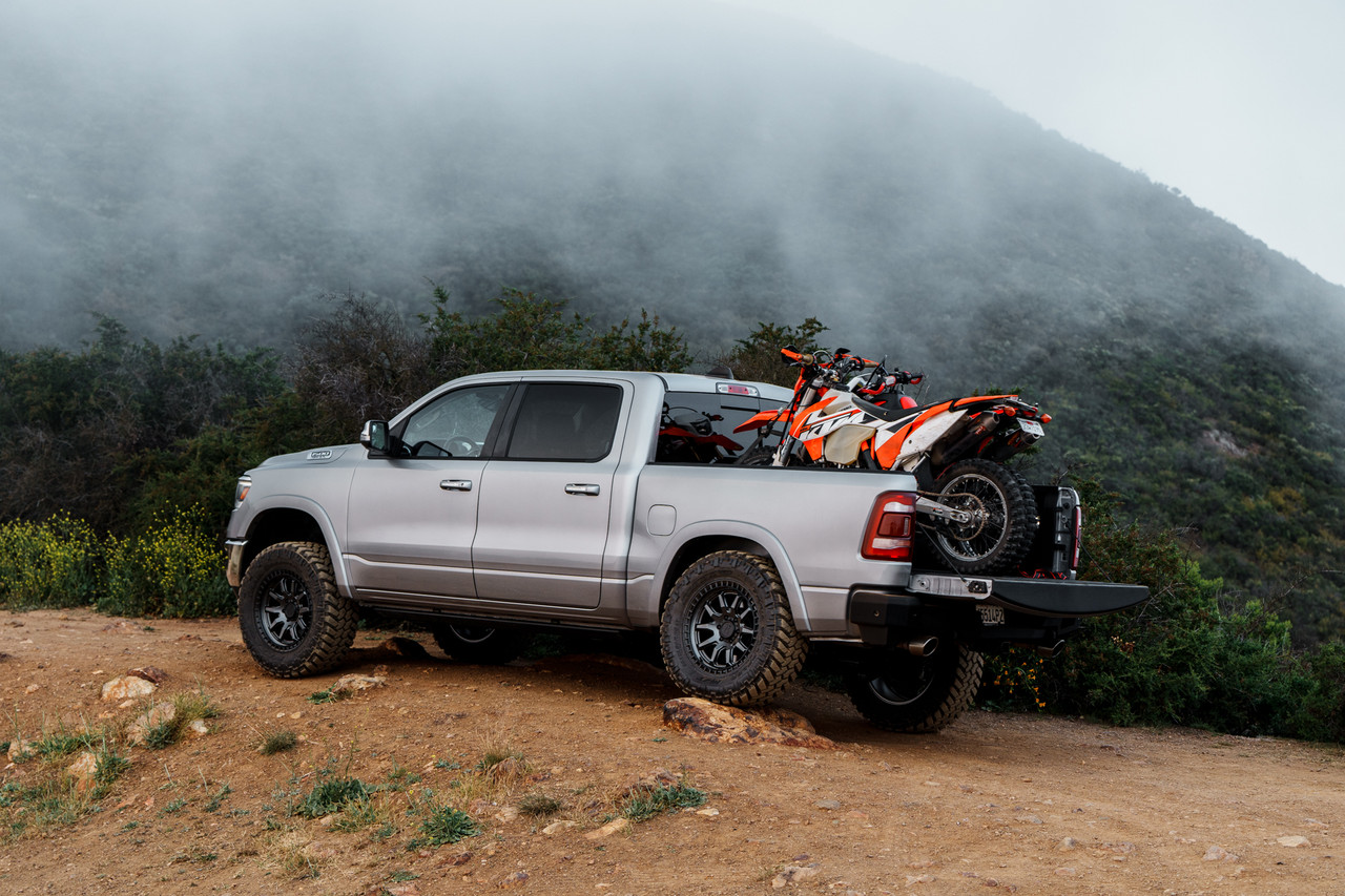 89-11090 - 2009 & UP Ram 1500 & 1500 Classic LOGIQ Rear Replacement Coil Spring Suspension Load Leveling Air Bag Lift Kit Installed