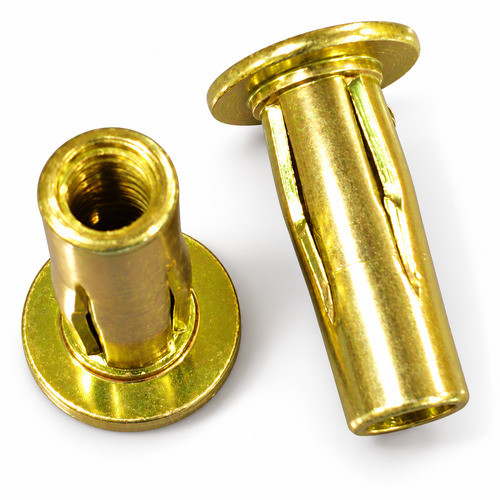 RRNS31218150A - 5/16-18 Ribbed Rivet Nut, Small Flange