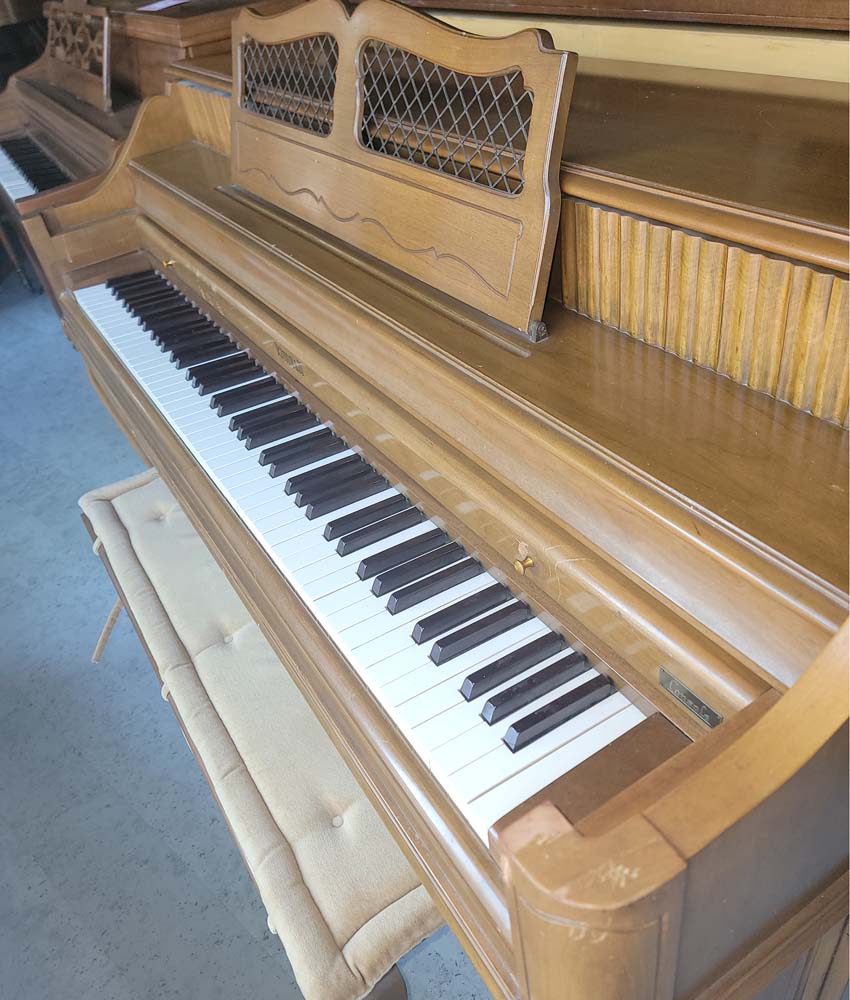 1959 Kimball Upright Piano | Valnød1959 Kimball Upright Piano | Valnød  