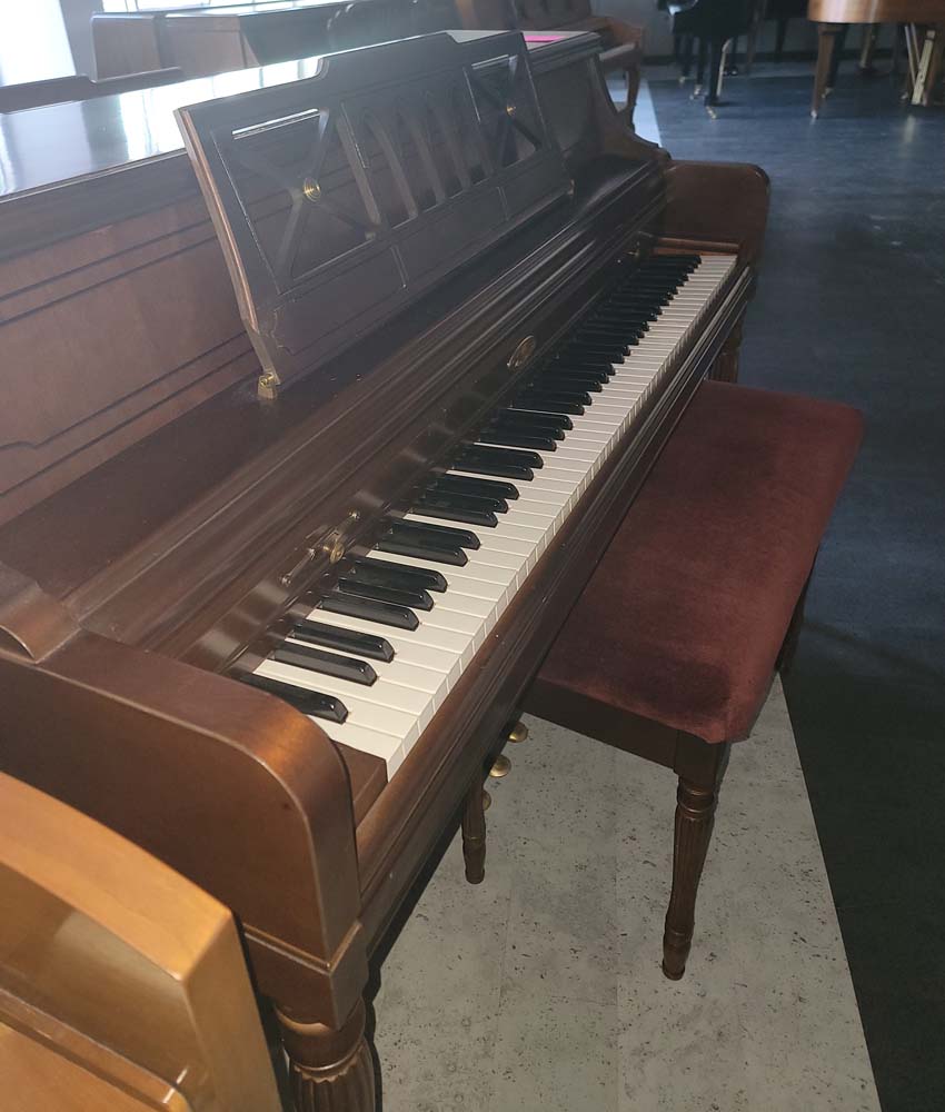 1980 Wurlitzer F-096 Upright Piano | Walnut Satin | SN: 1624292 