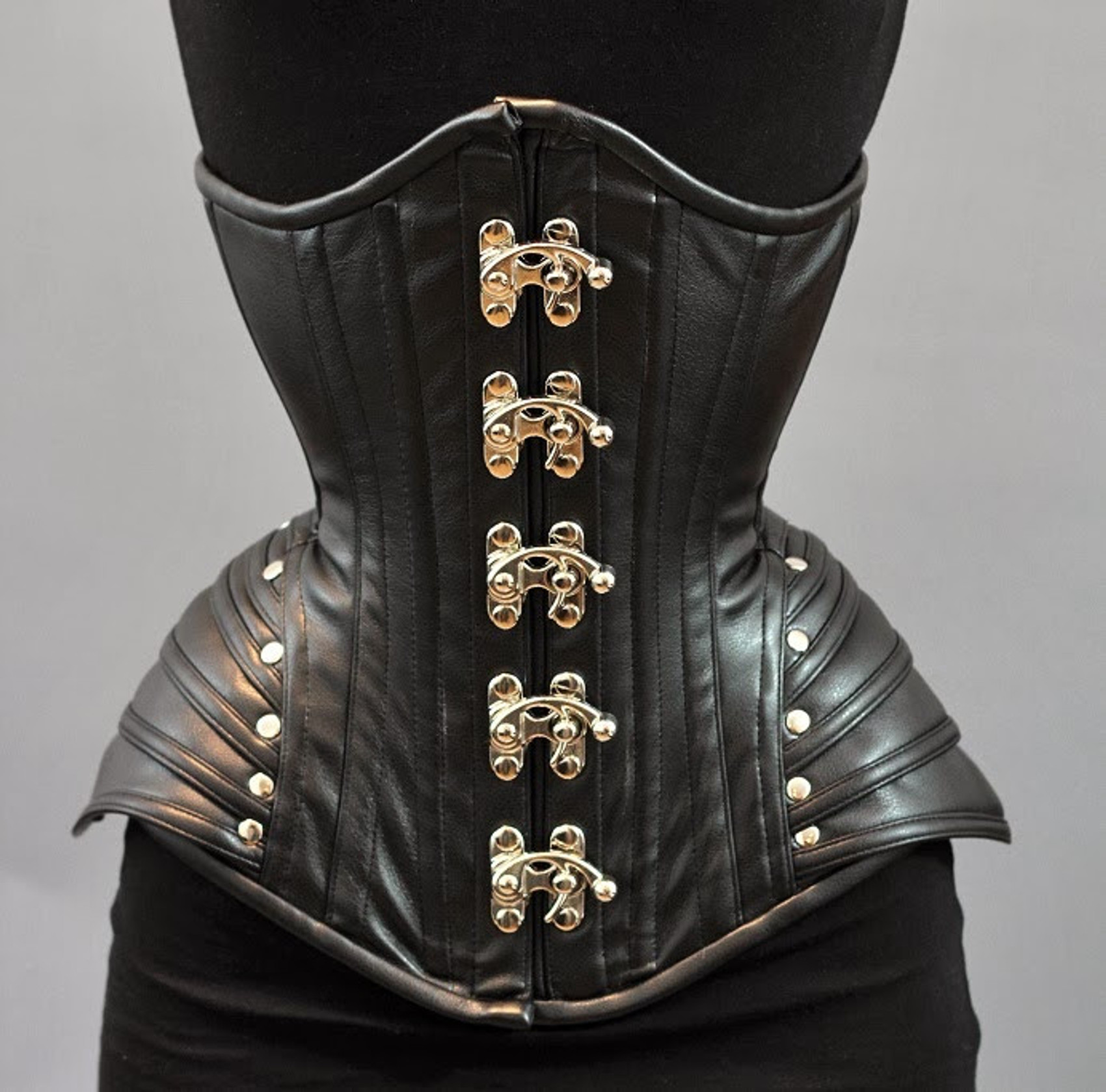 "Black Armor" Vegan Leather Hourglass Underbust Corset Gothic - NO ESTA EN INV -