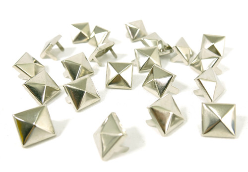 Pyramid Medium Chrome Studs 100 Pack Pyramid Medium Chrome Studs 100 Pack
