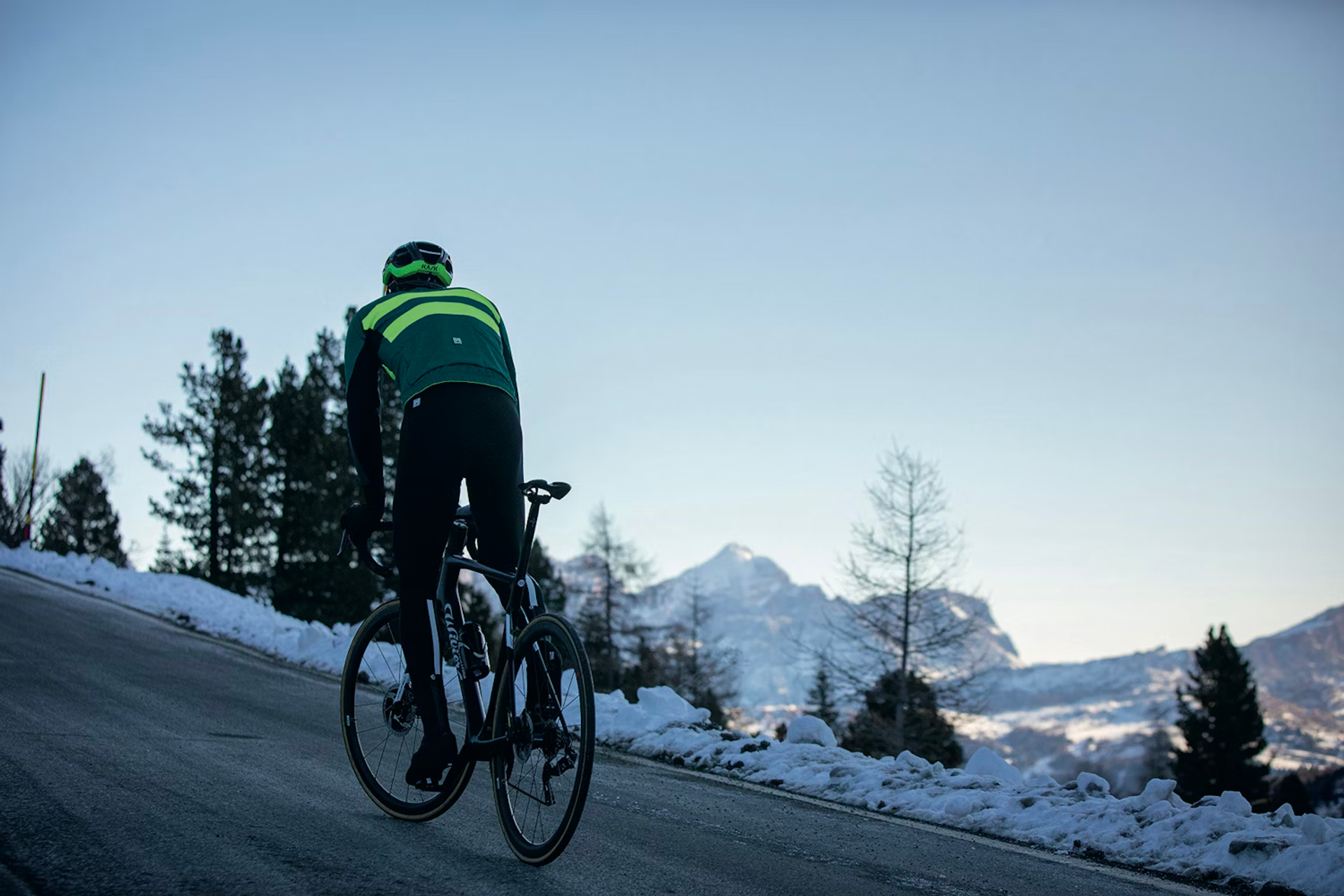 Santini - Cycling clothing through the cooler months