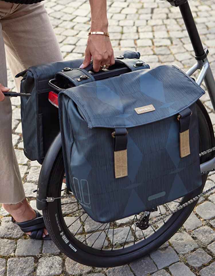 EASY TO ATTACH TO YOUR BIKE