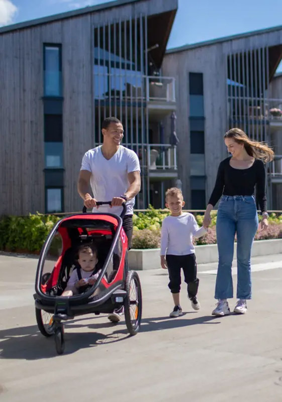 Hamax Outback 2-seat used as a double stroller with front wheel attachment