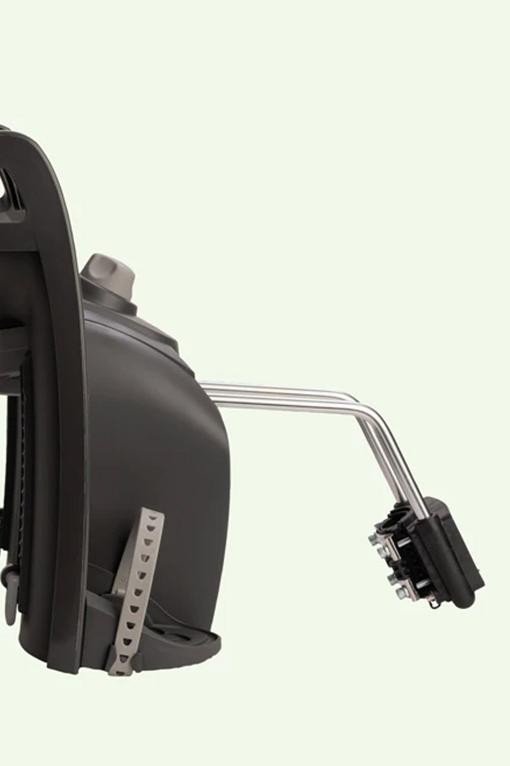 Close-up of Hamax Zenith Relax frame-mounted seat showing free-hanging bracket for natural suspension and spine protection