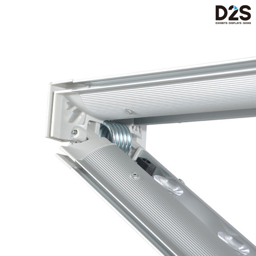 Folding pop up light box