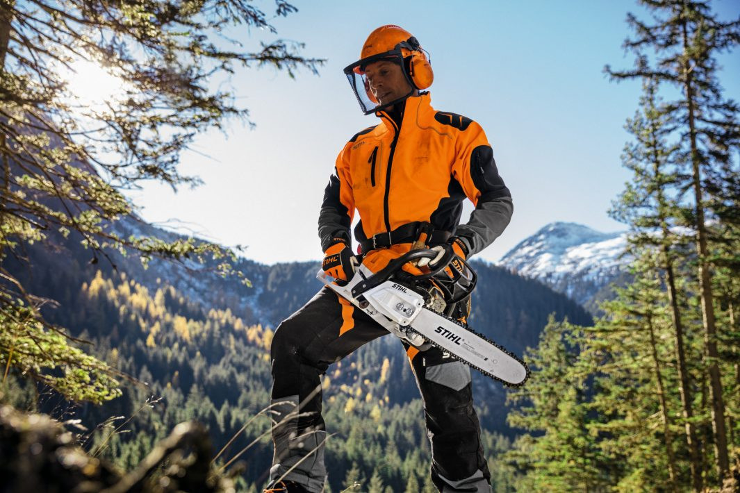 MS 261 Stihl Chainsaw w/18