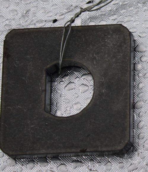 3-8159-3108 
 100514448 
 SRS Legacy # / CRef: 
 3-8159-3108 
 100514448 
 D-PLATE , B1 SPROCKET SHAFT MOUNT