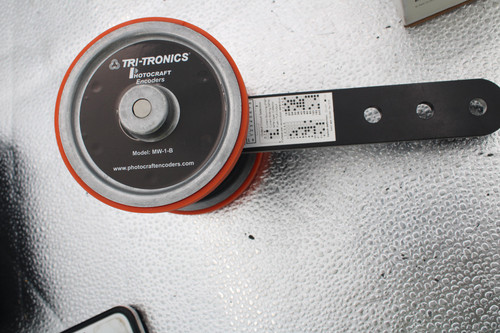 & TRI-TRONICS® 
 www.photocraftencoders.com 
 Model: MW-1-B 
 HOTOCRAFT 
 Encoders 
 ON 
 12345678 
 Output Circuit Selection 
 Current Sourcing (PNP 
 7 8 
 OL 
 a INPN) 
 Current Sinking (NPN) 
 NPN Open Collector 
 Push / Pull O 
 Push / Pull Output 
 election 
 Pulses per revolution selection 
 12345 
 12345 
 12345 
 100 - 
 30 
 24 
 .. 
 80 
 1200ML 
 1º C 
 192 
 ... 
 240 WB00 
 Switch definition .OFF 
 Switch label 052-0001 Rev 10/19