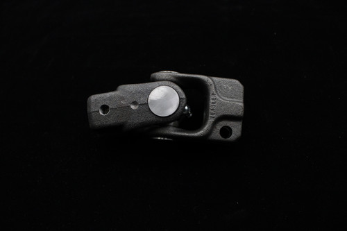UJOINT,XR40 CLAMP TYPE W/HDWR - 100772454
