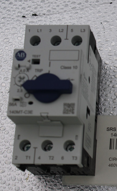 1 L1 3 L2 
 5 
 L3 
 AB 
 MOTOR PROTECTOR/CIRC BREAKER Current Range 
 DISJONCTEUR 
 2.5 48 
 LEISTUNGSSCHALTER 
 INTERRUPTOR AUTOMATICO MOTOR 
 AB 
 INTERRUTTORE AUTOMATICO 
 TEST 
 ----- 
 TRIP 
 Class 10 
 CAT 
 SER 
 140MT-C3E-B40 
 A 
 00191326561877 
 MCMET-COME 
 100812106 
 SRS Legacy # / CRef: 
 140MT-C3E-B40 
 100812106 
 2 
 T2 
 6 
 CIRCUIT BREAKER MOTOR - MTR PROTECTO 
 460V, TRIP RANGE 2.5 - 4.0A