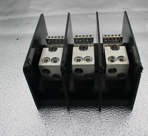 POWER DISTRIBUTION BLOCK, OPEN - 100832247