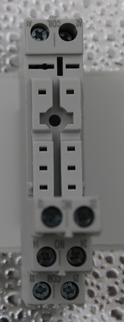 7100 
 42 
 100849365 
 AS Legacy # / CRef: 
 700HN123 
 100849365 
 MAI E TY RELAY SOCKET 
 ON 2 
 21