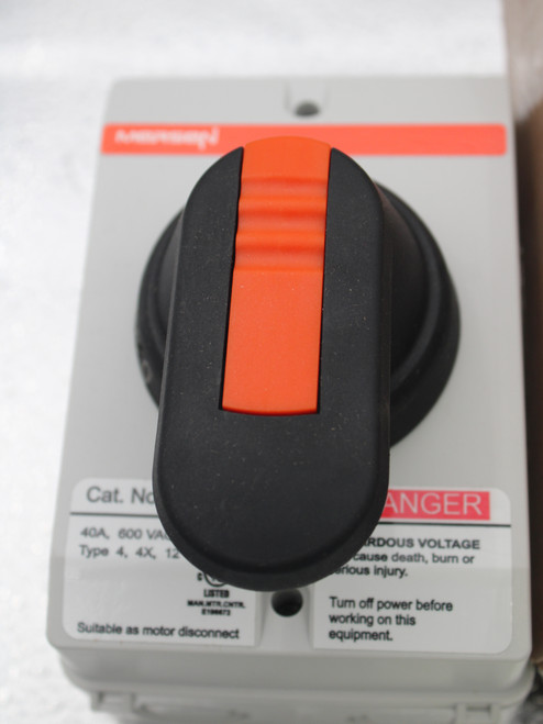 DISCONNECT SWITCH- 3PH NEMA1 E - 100513699
