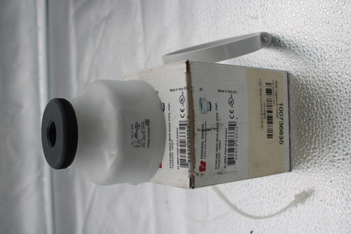 Made In Italy - EU 
 224 
 CES 
 3A max 
 12-24V DC 
 Model: SLMBP PNP 
 FEDERAL SIGNAL 
 20 
 STREAMLINE® MOD BASE PIPE, PNP, 
 Made in Italy-EU 
 12/24VDC GREY 
 SLMBP-PNP-012-024GY 
 CE & UL US 
 82979 23332 
 9 
 7 
 20 
 FEDERAL SIGNAL 
 Safety and Security Sistems 
 STREAMLINE® MOD BÄSE PIPE, PNP, 
 12/24VDC GREY 
 Made in Italy-EU 
 SLMBP-PNP-012-024GY 
 CE . UL US 
 7 
 82979 23332 
 9 
 CTRL: BEACON BASE: 12-24VDC 
 100736835 
 LM 100002-851 
 SRS Legacy # / CRef: 
 100736835