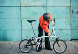 Ciclismo urbano: claves para moverse mejor en la ciudad con seguridad 