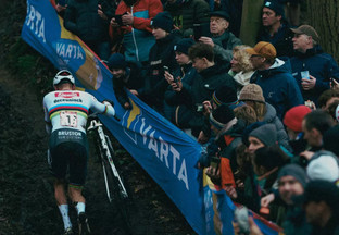 Calendario Ciclocross Diciembre 2025: Barro, Arena y Duelo entre Gigantes