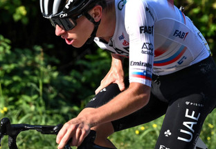 Jugo de pepinillos y ciclismo: ¿funciona de verdad contra los calambres?