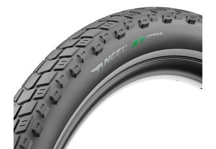Cubierta Pirelli Angel XT Urban 700 Reflectante