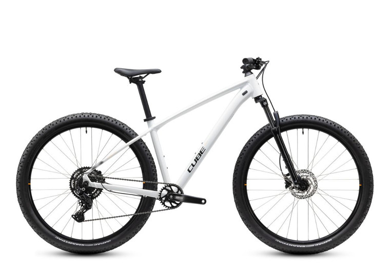 Bicicleta Cube Aim ONE 2027