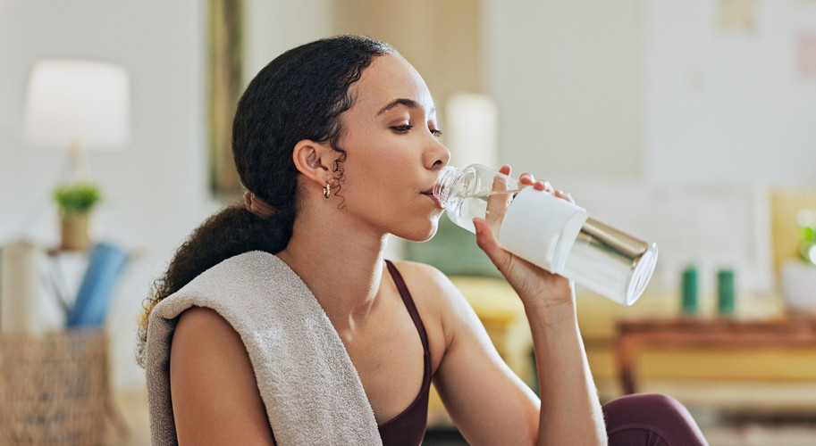 Elektrolyten supplement gebruiken: voordelen, hydratatie en praktische tips