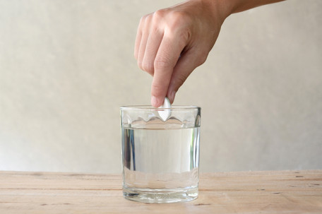 Kan magnesium oplossen in water?