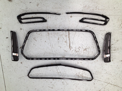 VF Black Trim Kit