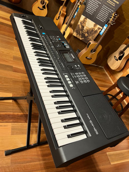 Pre-Owned Yamaha PSR-EW425 76-Key Keyboard