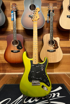 B-Stock Fender Fender American Ultra II Stratocaster, Maple Fingerboard, Solar Flare M14
