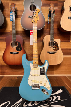 B-Stock Fender Player II Stratocaster, Maple Fingerboard, Aquatone Blue M08