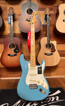 B-Stock Fender Player II Stratocaster, Maple Fingerboard, Aquatone Blue M07