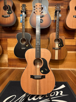 Maton RM808 - The Redwood 808