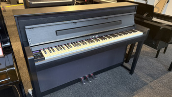 Ex-Demo Yamaha Clavinova CLP785 Digital Piano - Black