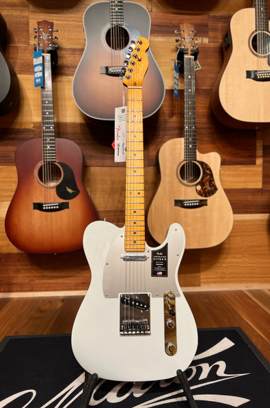 B-Stock Fender American Ultra II Telecaster, Maple Fingerboard, Avalanche M15