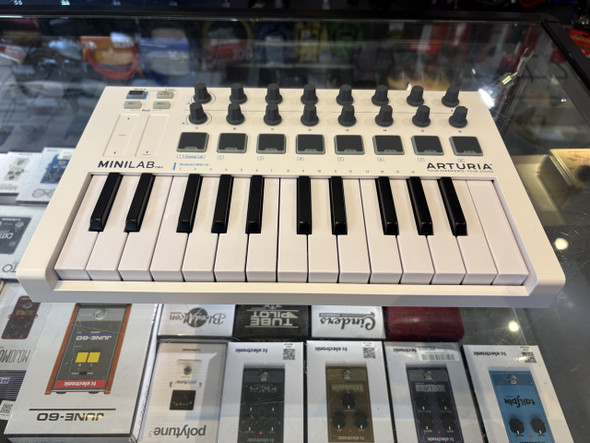 Trade In Arturia MiniLab Mk II 25-Note USB MIDI Keyboard Controller