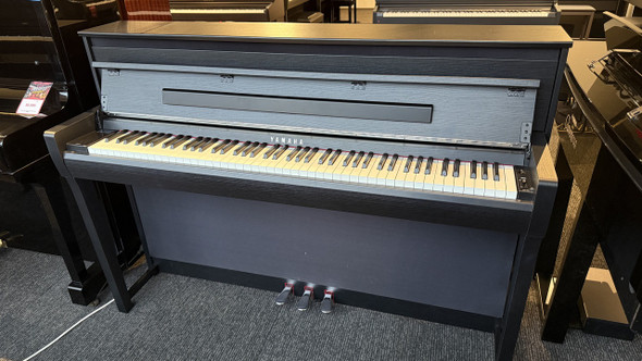 Ex-Demo Yamaha Clavinova CLP785 Digital Piano - Black