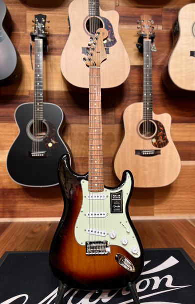 Pre-Owned Fender Limited Edition Player Stratocaster, Custom Shop Fat '60s Pickups, Roasted Maple Neck, 3-Color Sunburst