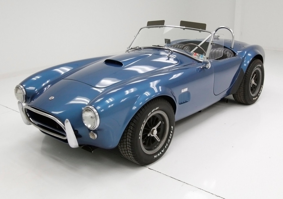 shelby cobra logo on car