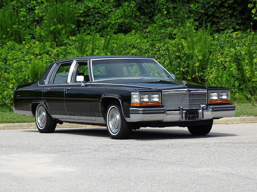 Rostov region, # У СН — Cadillac Fleetwood Brougham ' — View photo — OldCarFoto