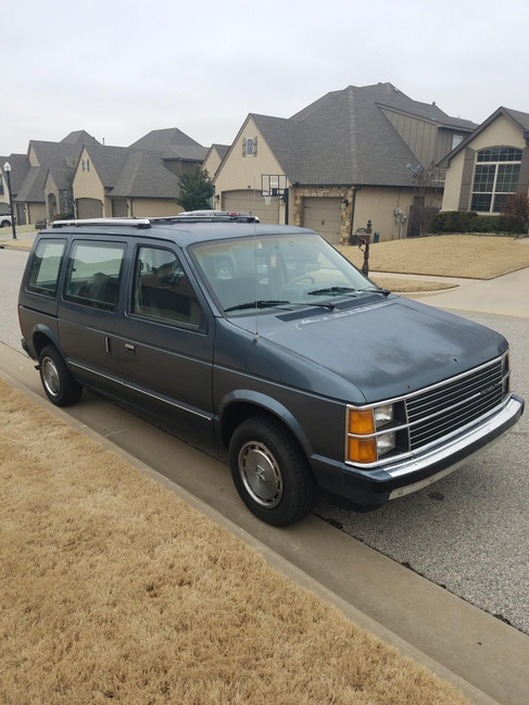 1986 Plymouth Voyager Catalog and Classic Car Guide, Ratings and Features