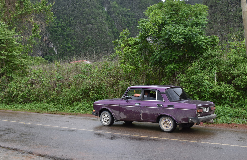 77  Selling antique cars overseas for iPhone Wallpaper