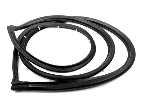 Rear cargo door seal. Right-hand side-LM 123-VB