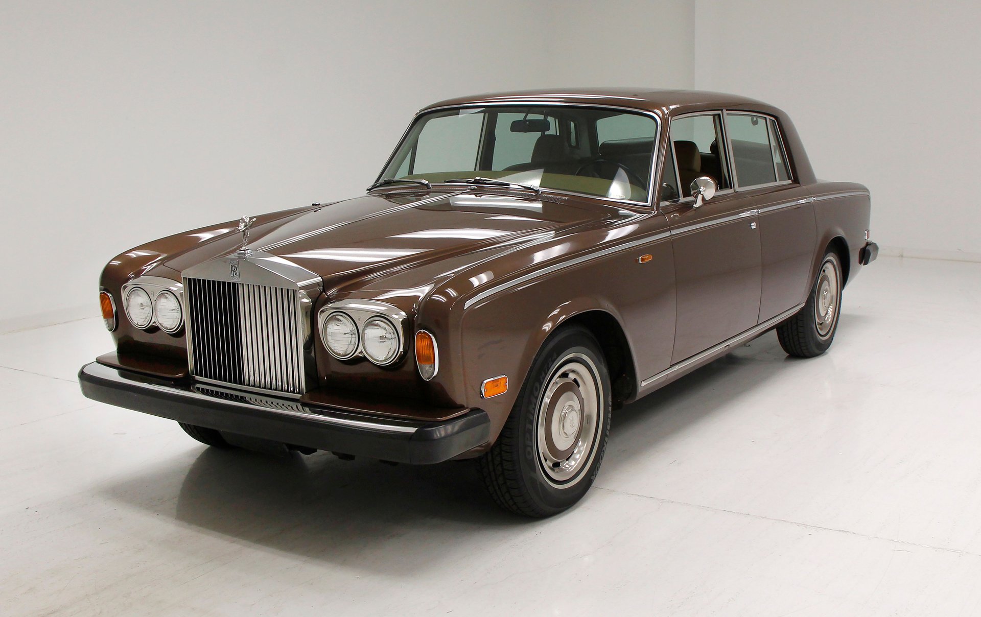 1975 Rolls-Royce Silver Shadow Catalog and Classic Car Guide