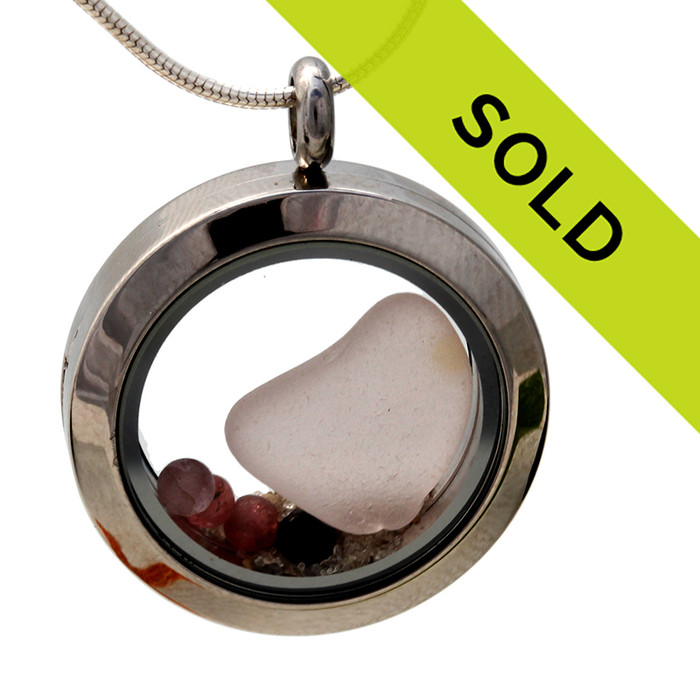 Sorry this locket has been sold!