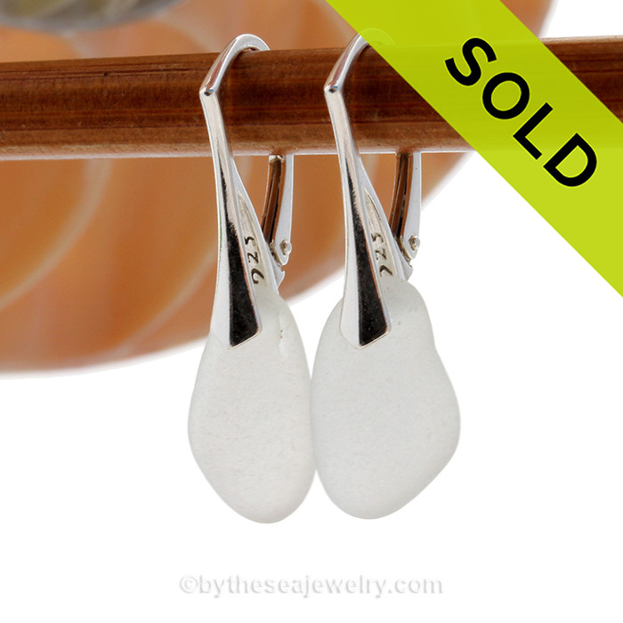 Shaped only by the sea, these natural sea glass pieces really glow hanging from these solid sterling silver leverbacks.
SOLD - Sorry these Sea Glass Earrings are NO LONGER AVAILABLE!